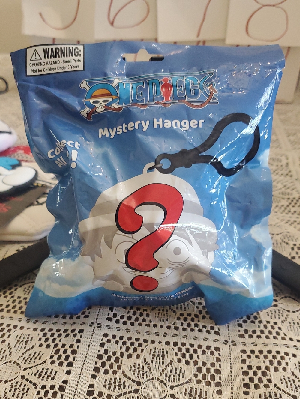 Onepiece Mystery Hanger - Blue and Red